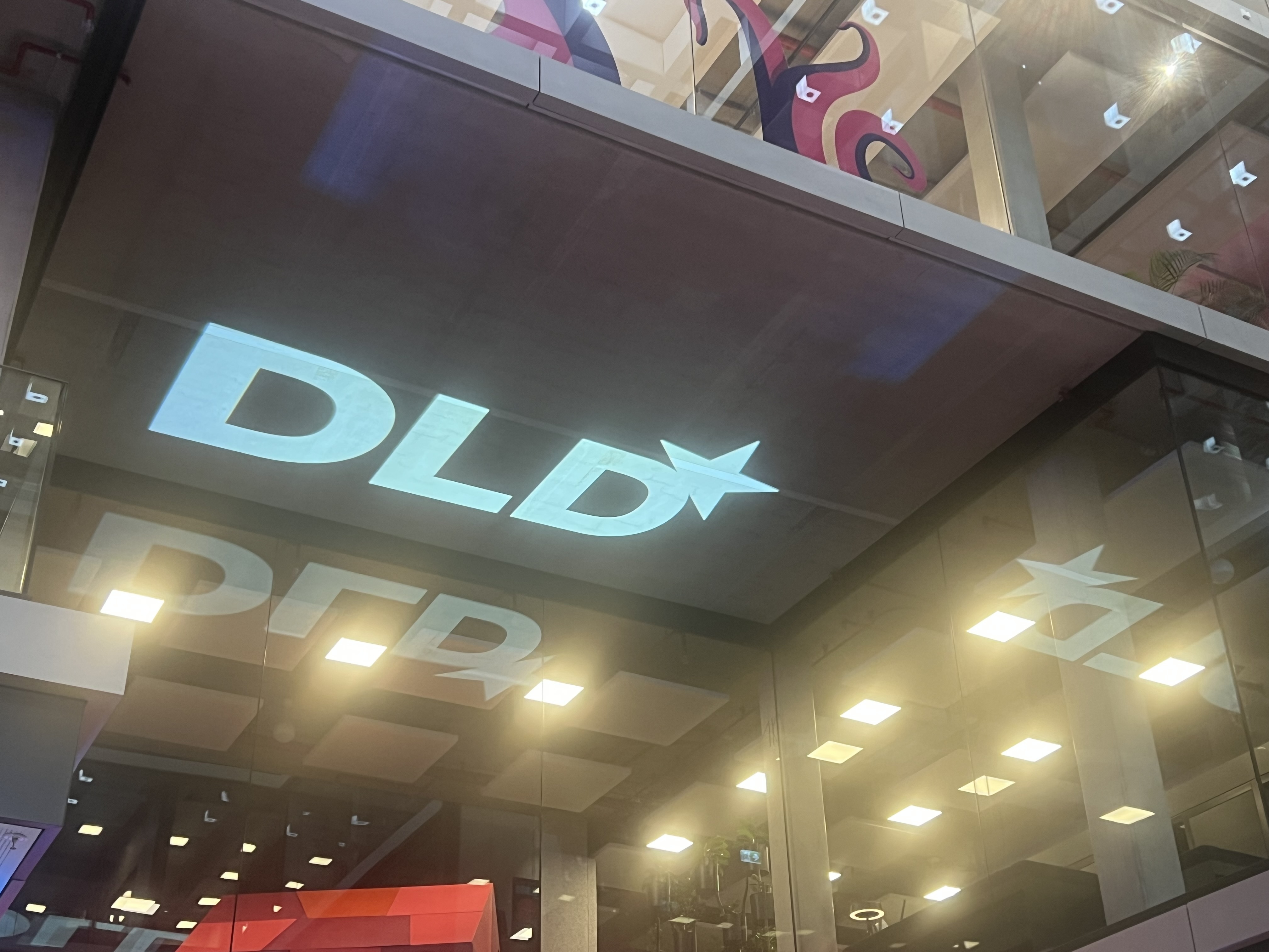 Live von der DLD in München: Europas AI-Moment beginnt nicht mit ...